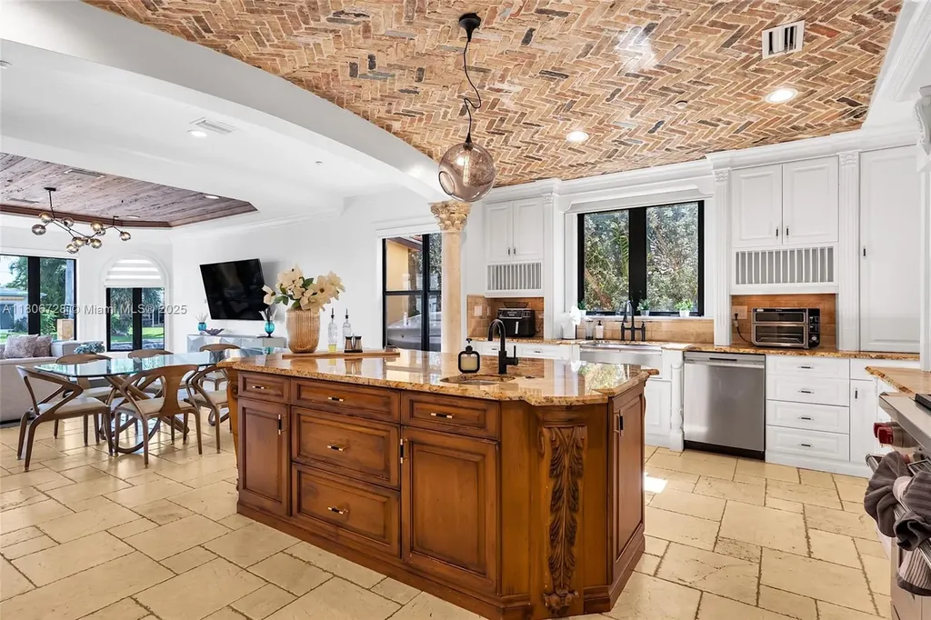 1011 Rhodes Villa Avenue Delray Beach FL 33483