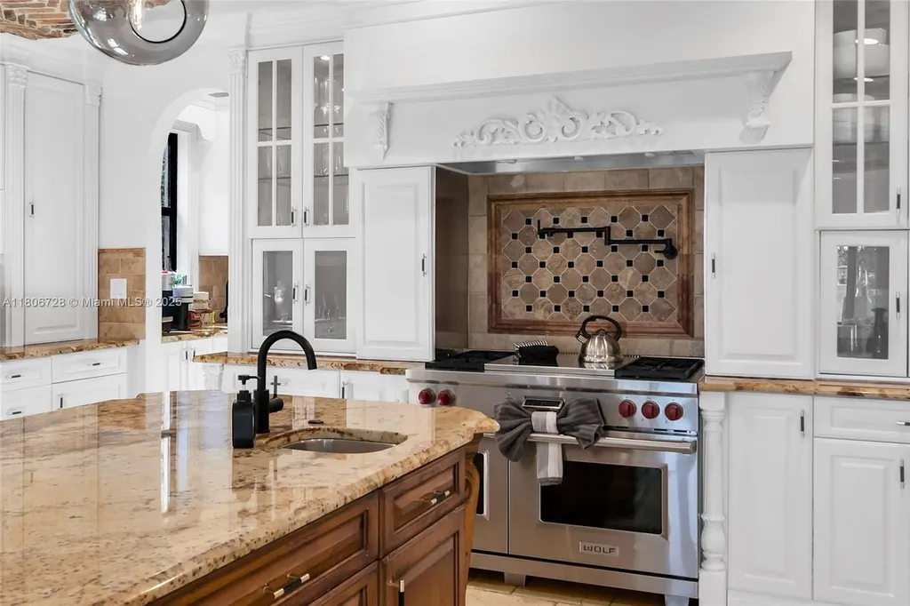 1011 Rhodes Villa Avenue Delray Beach FL 33483