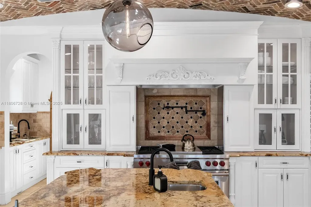 1011 Rhodes Villa Avenue Delray Beach FL 33483