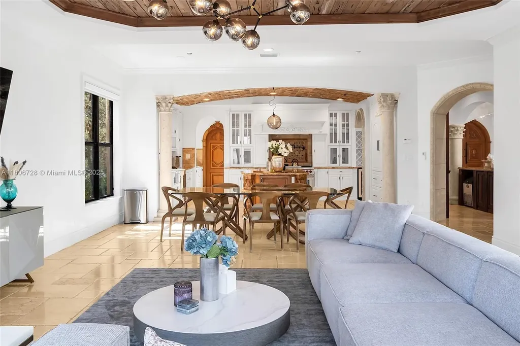 1011 Rhodes Villa Avenue Delray Beach FL 33483