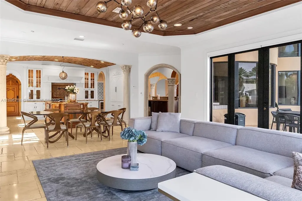 1011 Rhodes Villa Avenue Delray Beach FL 33483