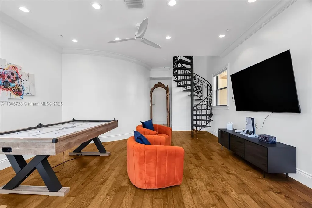 1011 Rhodes Villa Avenue Delray Beach FL 33483