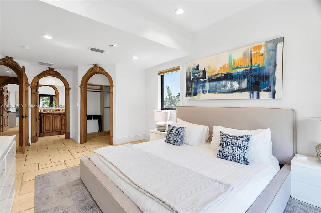 1011 Rhodes Villa Avenue Delray Beach FL 33483