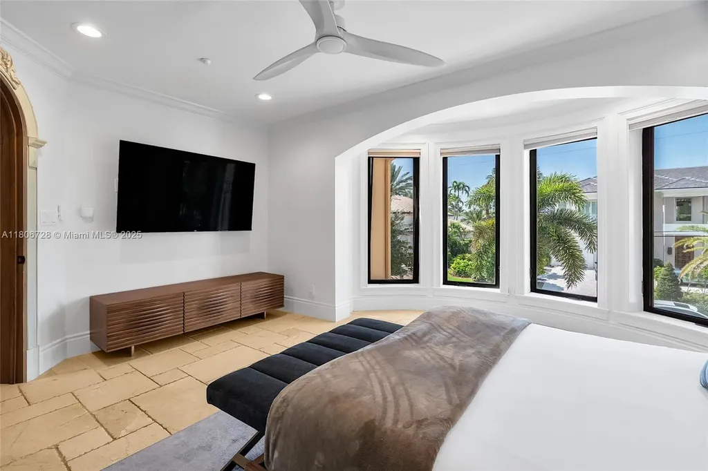 1011 Rhodes Villa Avenue Delray Beach FL 33483