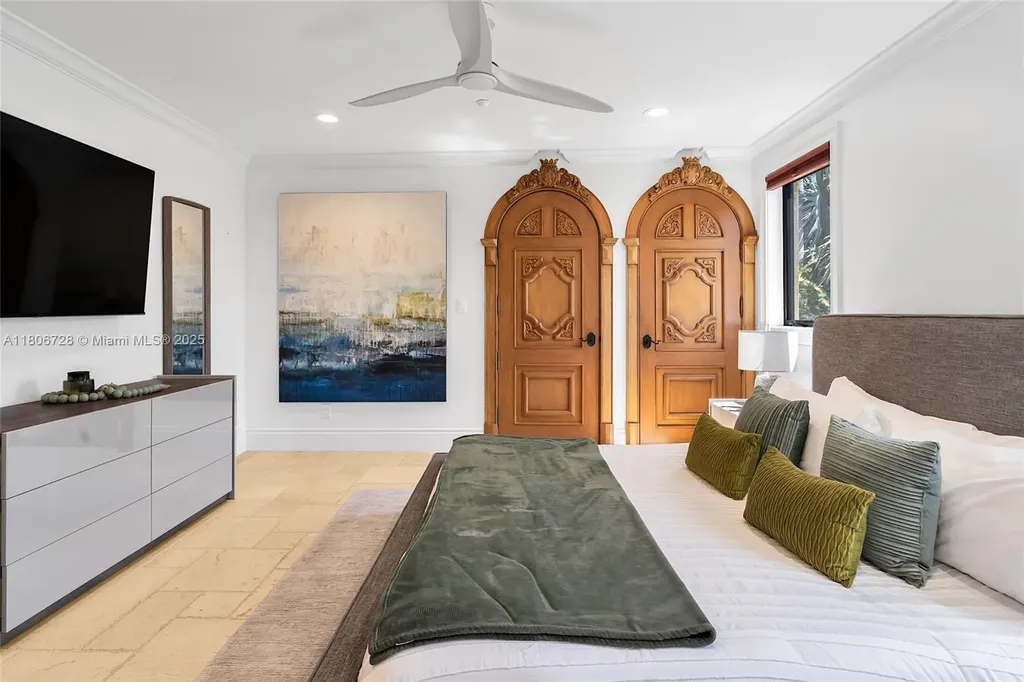 1011 Rhodes Villa Avenue Delray Beach FL 33483