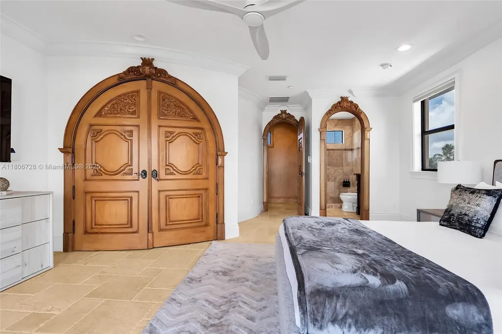 1011 Rhodes Villa Avenue Delray Beach FL 33483