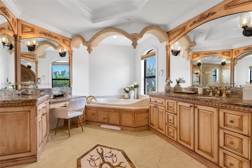 1011 Rhodes Villa Avenue Delray Beach FL 33483