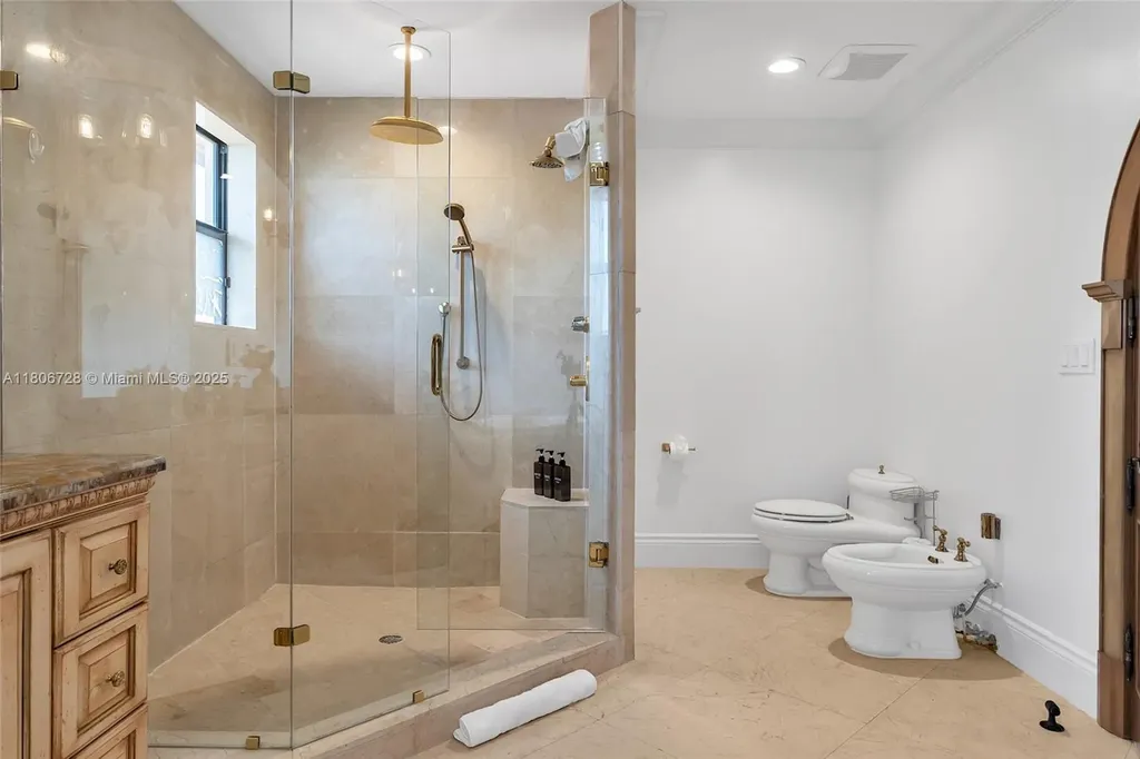 1011 Rhodes Villa Avenue Delray Beach FL 33483