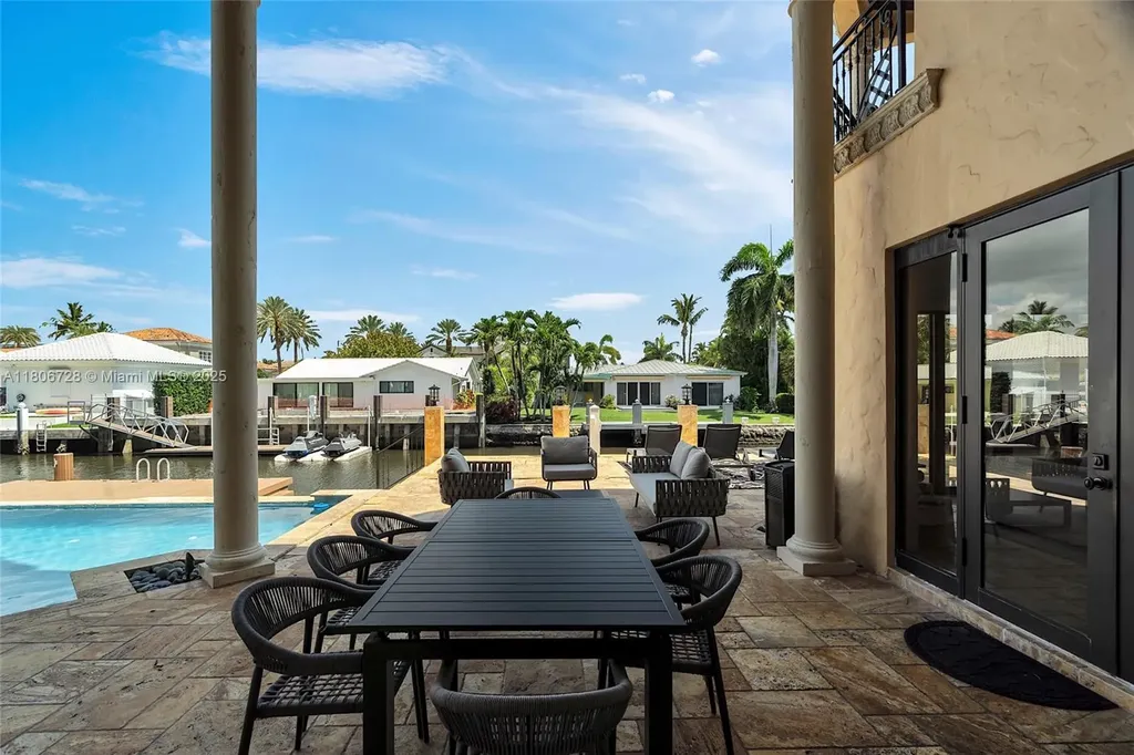 1011 Rhodes Villa Avenue Delray Beach FL 33483