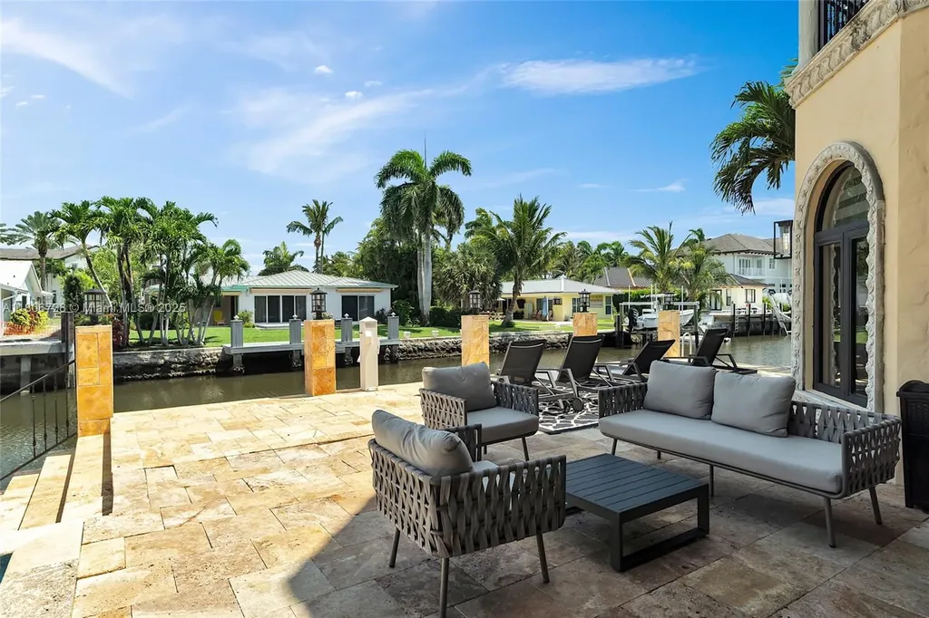 1011 Rhodes Villa Avenue Delray Beach FL 33483