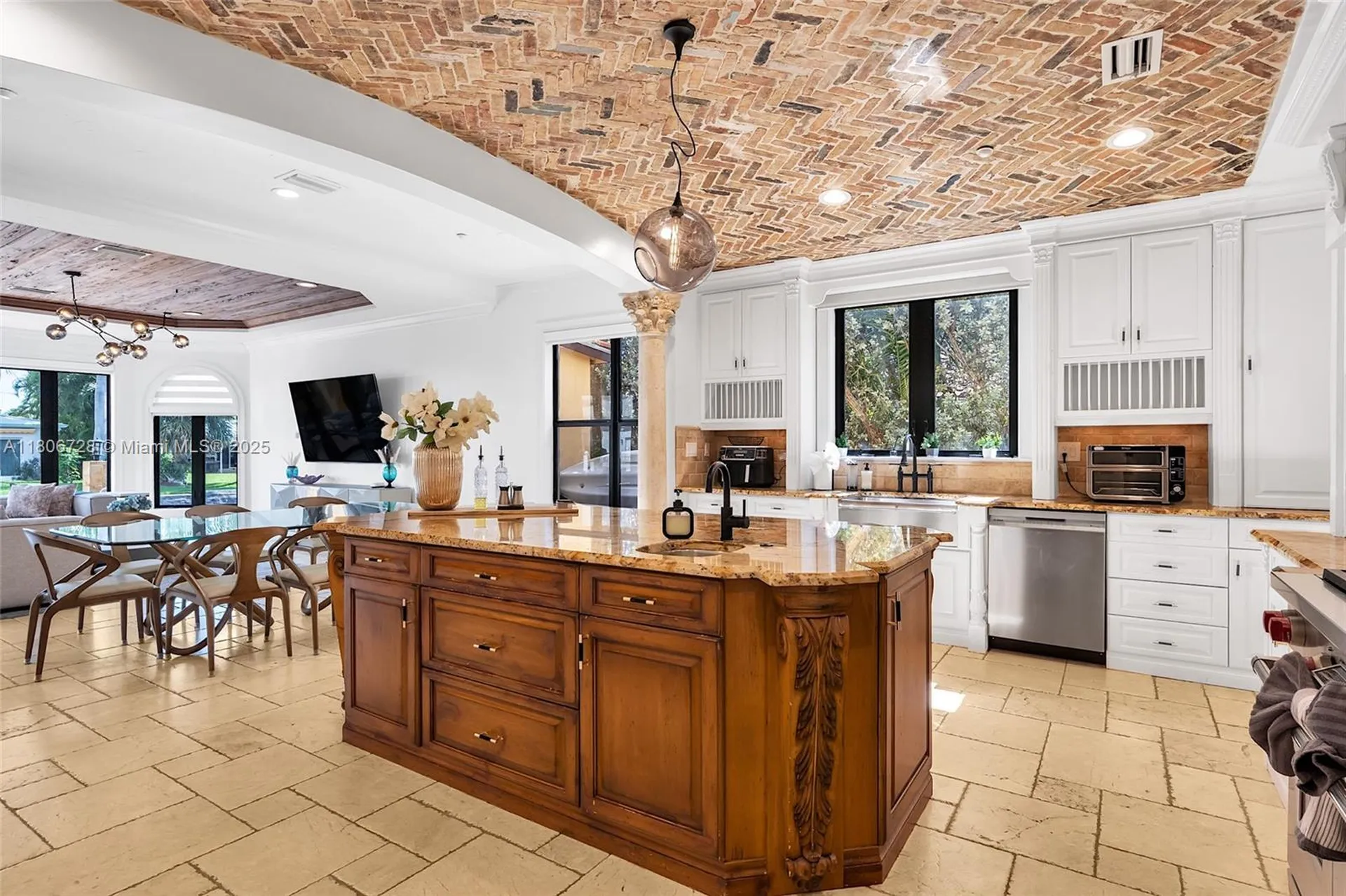 1011 Rhodes Villa Avenue Delray Beach FL 33483