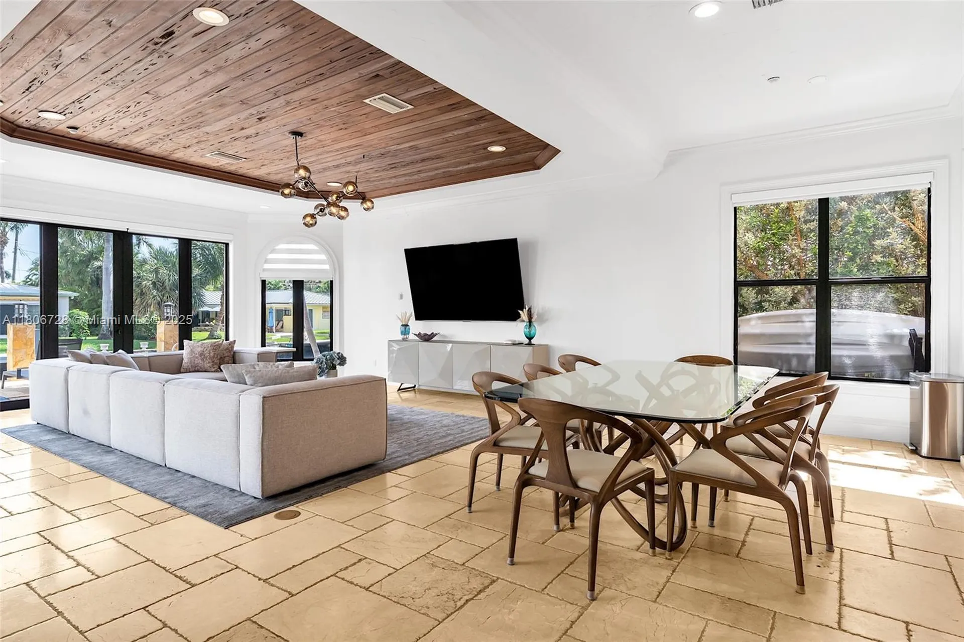 1011 Rhodes Villa Avenue Delray Beach FL 33483