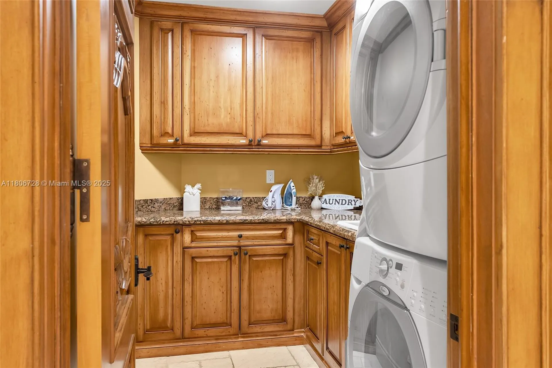 1011 Rhodes Villa Avenue Delray Beach FL 33483