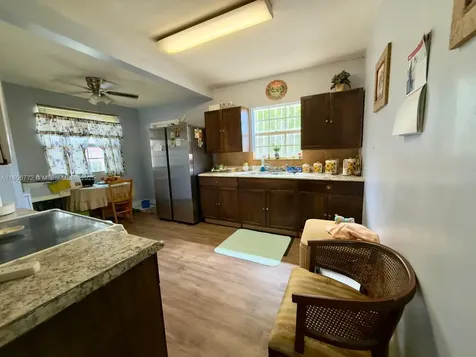 285 NW 50th Avenue Miami FL 33126
