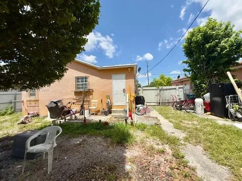 285 NW 50th Avenue Miami FL 33126