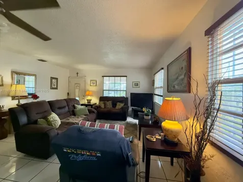 285 NW 50th Avenue Miami FL 33126