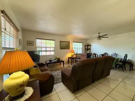 285 NW 50th Avenue Miami FL 33126
