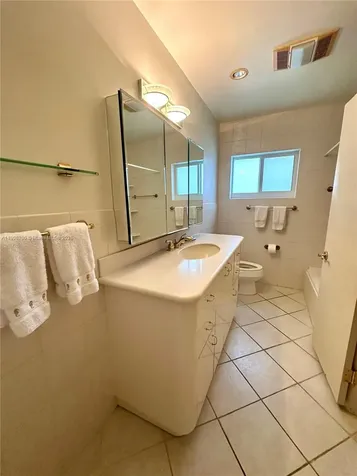 2040 N Hibiscus Drive North Miami FL 33181