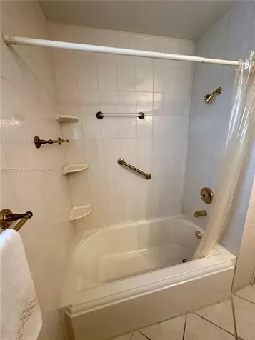 2040 N Hibiscus Drive North Miami FL 33181