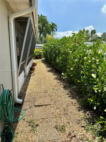 2040 N Hibiscus Drive North Miami FL 33181