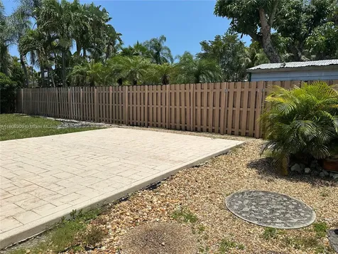 2040 N Hibiscus Drive North Miami FL 33181