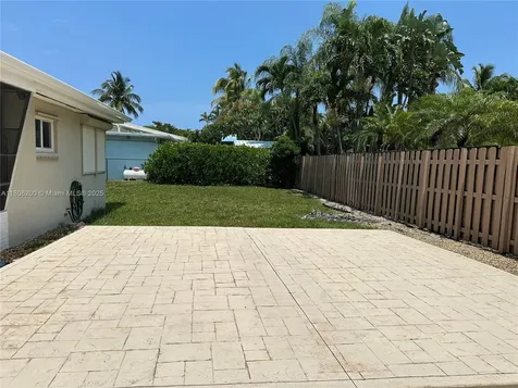 2040 N Hibiscus Drive North Miami FL 33181