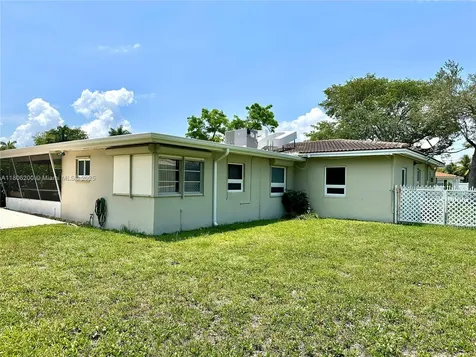 2040 N Hibiscus Drive North Miami FL 33181