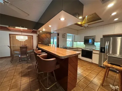 2040 N Hibiscus Drive North Miami FL 33181