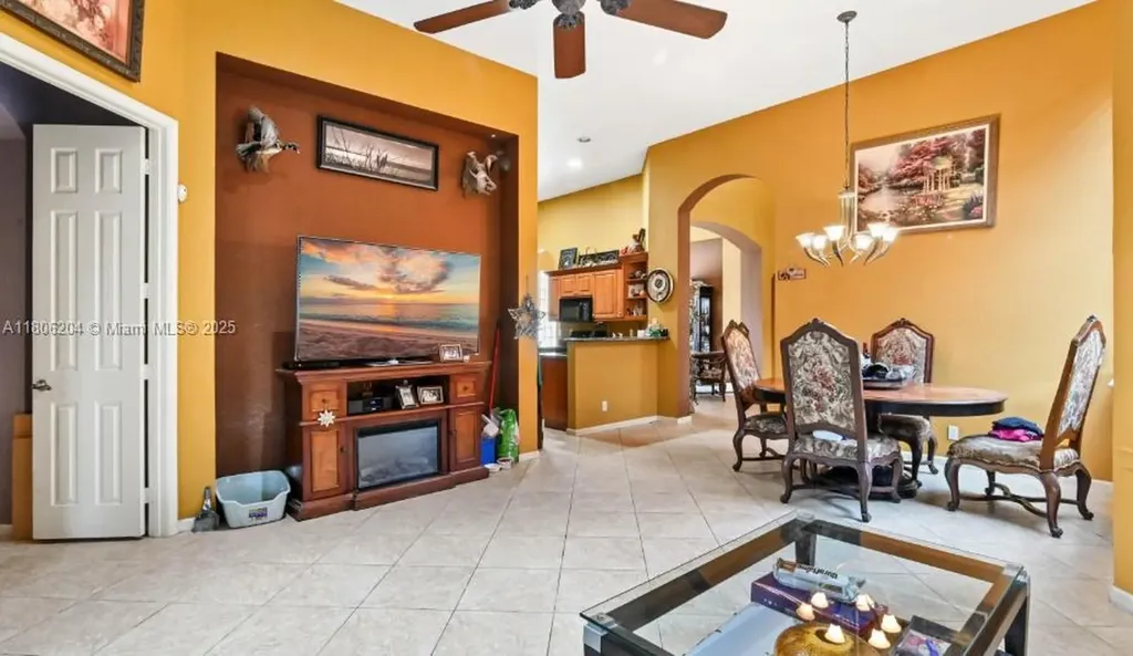 5764 NW 125th Terrace Coral Springs FL 33076