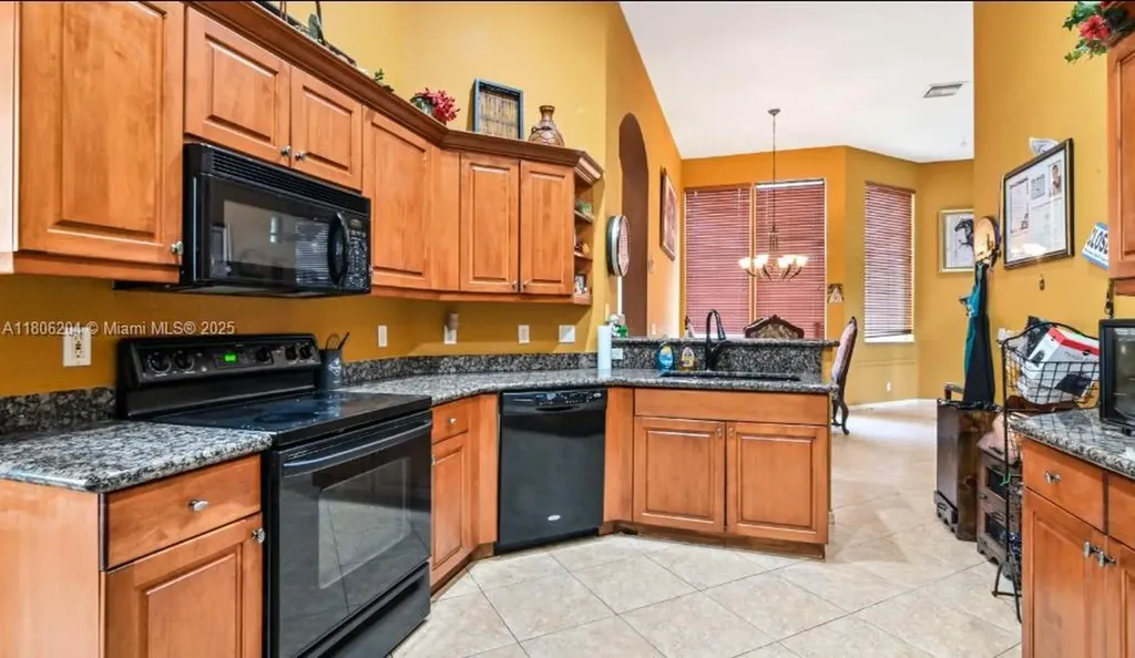 5764 NW 125th Terrace Coral Springs FL 33076