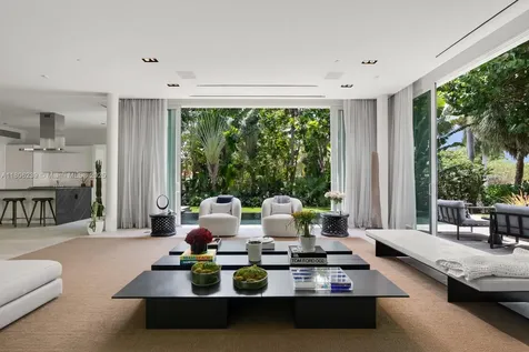 4700 N Meridian Avenue Miami Beach FL 33140