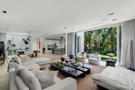 4700 N Meridian Avenue Miami Beach FL 33140
