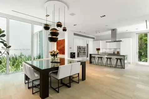 4700 N Meridian Avenue Miami Beach FL 33140