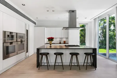 4700 N Meridian Avenue Miami Beach FL 33140