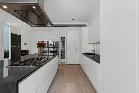 4700 N Meridian Avenue Miami Beach FL 33140