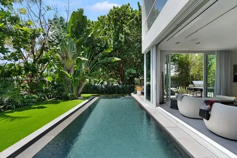 4700 N Meridian Avenue Miami Beach FL 33140