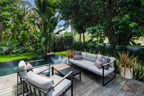 4700 N Meridian Avenue Miami Beach FL 33140
