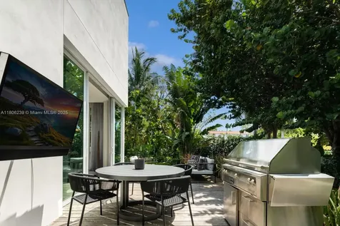 4700 N Meridian Avenue Miami Beach FL 33140
