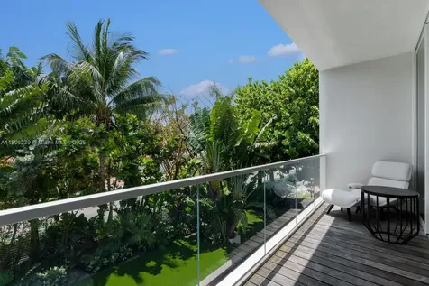 4700 N Meridian Avenue Miami Beach FL 33140