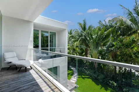 4700 N Meridian Avenue Miami Beach FL 33140