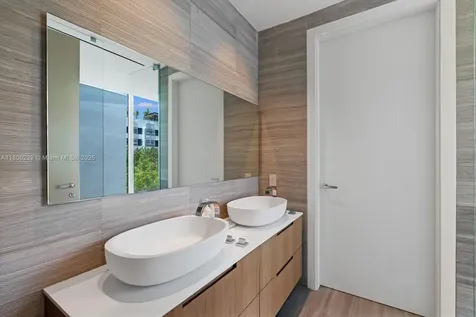 4700 N Meridian Avenue Miami Beach FL 33140