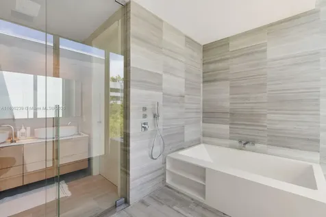 4700 N Meridian Avenue Miami Beach FL 33140