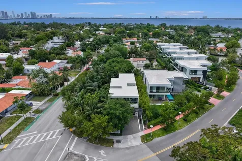 4700 N Meridian Avenue Miami Beach FL 33140