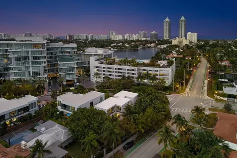 4700 N Meridian Avenue Miami Beach FL 33140