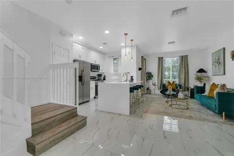 1901 SW 60th Terrace North Lauderdale FL 33068
