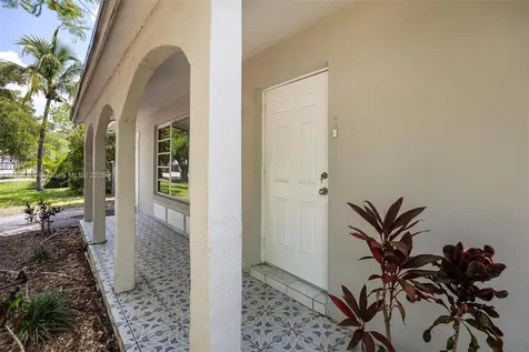 7911 SW 132nd Avenue Miami FL 33183