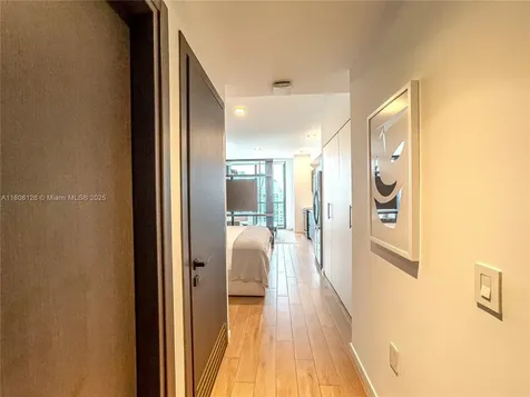 398 NE 5th Street Miami FL 33132