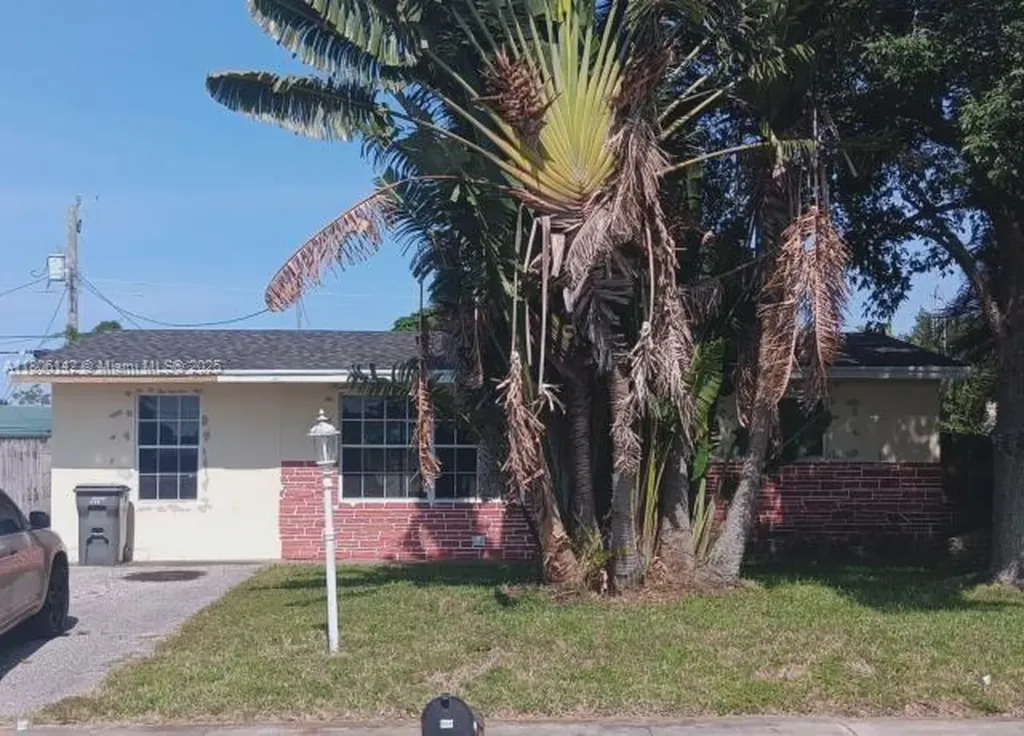 884 Montego Drive West Palm Beach FL 33415