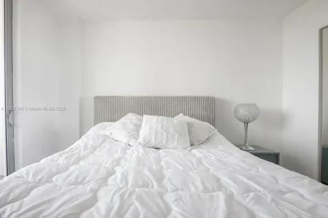 5555 Collins Avenue Miami Beach FL 33140