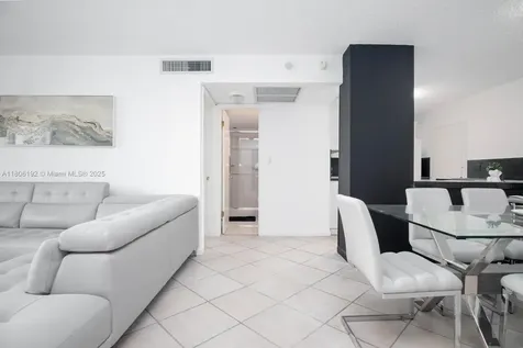 5555 Collins Avenue Miami Beach FL 33140